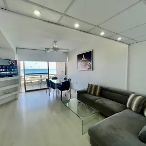 https://sea-view-suite-in-makenzy.larnacahotels.org